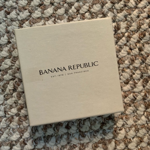 Banana Republic Giraffe Enamel Bracelet - Picture 2 of 6